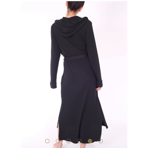 NYC Recliner Hooded Robe - Picture 2 of 4